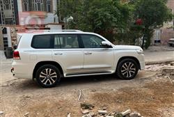 تويوتا لاندكروزر